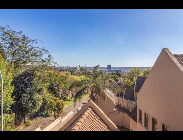 4 BEDROOM HOUSE FOR SALE IN BEDFORDVIEW
